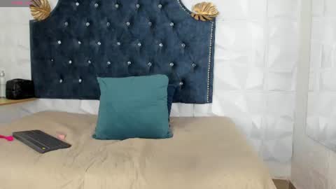 Chloe online show from August 8, 11:16 pm