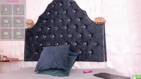 Chloe online show from August 11, 11:29 pm