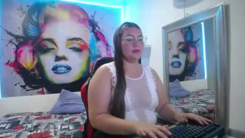 Chloe online show from August 16, 2:04 am