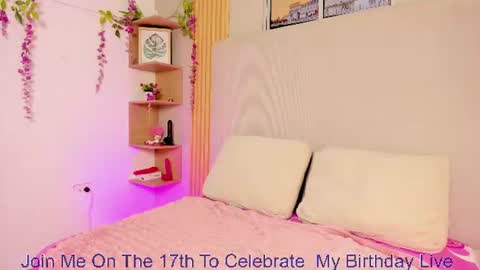 chloe_peach_ online show from August 5, 12:58 pm