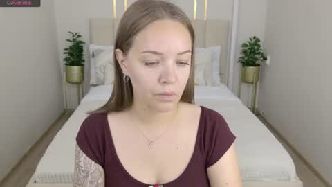 Chloe Sapphire online show from August 8, 8:03 am