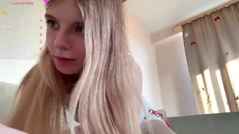 hloe online show from August 7, 3:23 pm