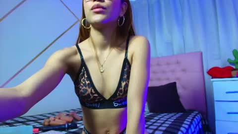 Chloe online show from August 4, 4:53 am