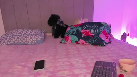 chloe_watson_ online show from July 29, 12:17 am