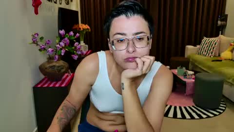 Eva and Sandra online show from August 5, 12:08 am