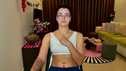 Eva and Sandra online show from August 10, 2:02 am