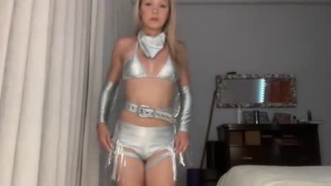 Chloe  online show from July 29, 12:39 am