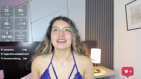 chloebelle_ online show from August 8, 6:52 pm