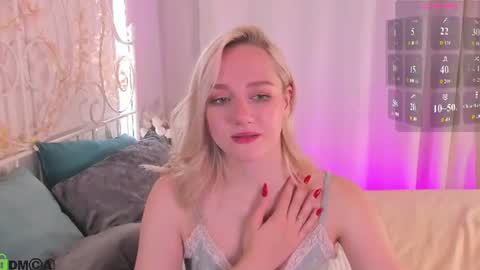 Chloe Deccker online show from July 26, 2:05 am