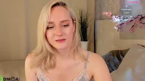 Chloe Deccker online show from July 27, 2:06 am