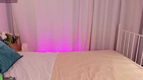 Chloe Deccker online show from July 31, 12:50 am