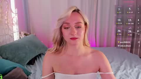 Chloe Deccker online show from August 1, 3:23 am