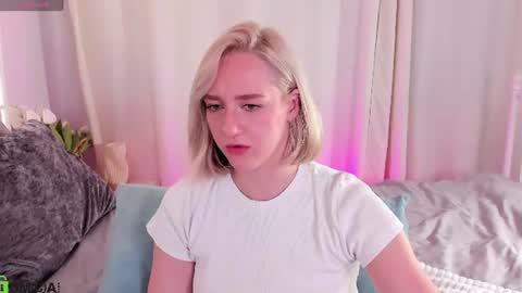 Chloe Deccker online show from August 10, 4:47 am