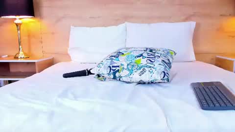 Chloe  online show from August 12, 8:44 pm
