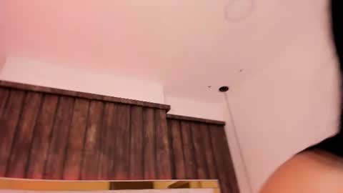 chloee_parkerr online show from August 5, 9:18 am