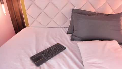 chloee_parkerr online show from August 8, 6:13 am
