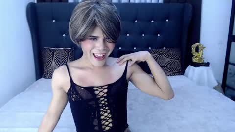 chloee_pleasuree online show from August 15, 4:22 pm