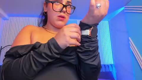 Chloe Ferrer online show from August 6, 7:02 pm