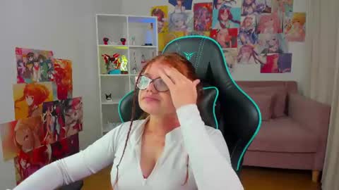 ChloeHalses online show from August 9, 1:39 am