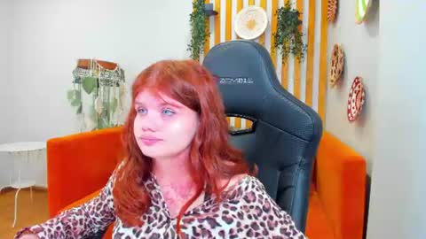 ChloeHalses online show from August 10, 6:15 am