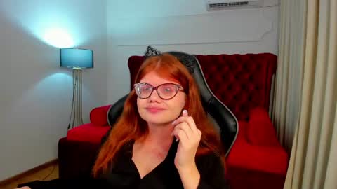 ChloeHalses online show from August 11, 7:38 pm