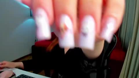 ChloeHalses online show from August 11, 9:06 pm