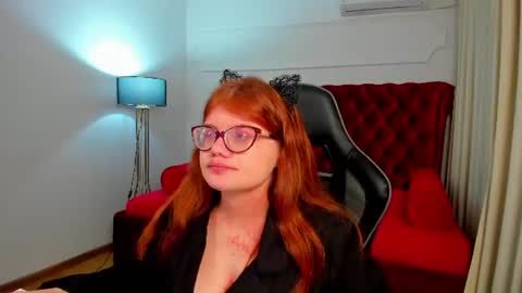 ChloeHalses online show from August 11, 11:18 pm