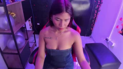 ChloeLombardi online show from March 9, 3:08 pm