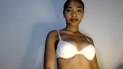 chloeplaisir online show from August 8, 1:22 pm