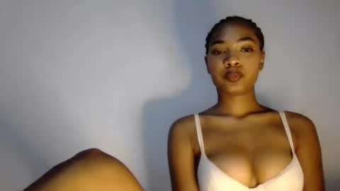 chloeplaisir online show from August 8, 2:28 pm