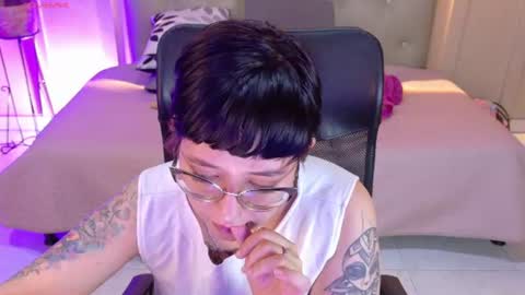 LOVE online show from August 2, 5:20 pm