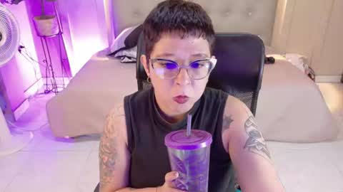LOVE online show from August 6, 1:26 am
