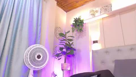 LOVE online show from August 6, 3:38 am