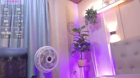 LOVE online show from August 12, 1:19 am