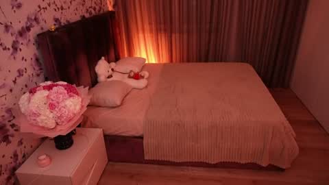 chloespark online show from August 4, 10:29 pm