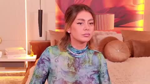 Chloe Vee online show from August 15, 6:06 am