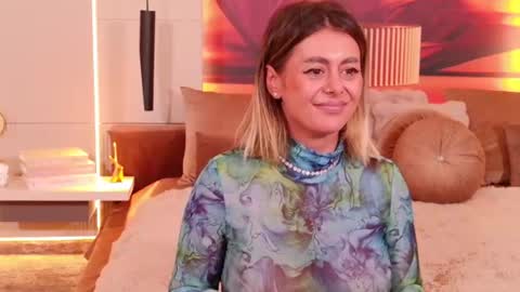 Chloe Vee online show from August 15, 12:42 pm