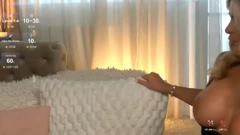 Chloe online show from August 10, 4:47 am