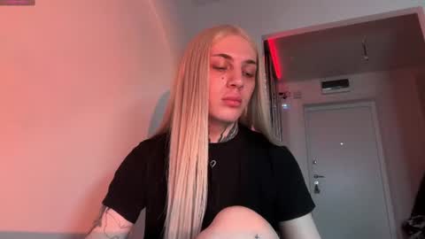 Chloe INDEPENDENT MODEL online show from August 23, 8:10 am