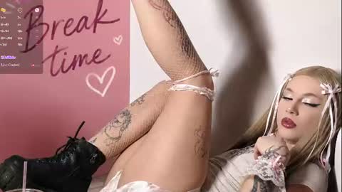 Chloe INDEPENDENT MODEL online show from August 28, 8:40 pm