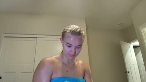 Chloe Babe online show from July 21, 8:06 am