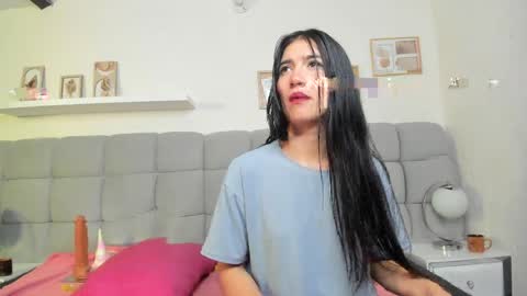 chlooe_zoe online show from April 4, 11:34 pm