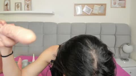 chlooe_zoe online show from April 11, 1:38 am