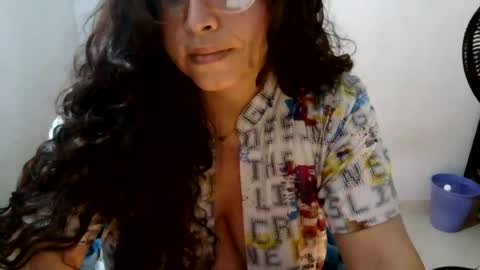 chochohot45 online show from August 10, 5:31 am