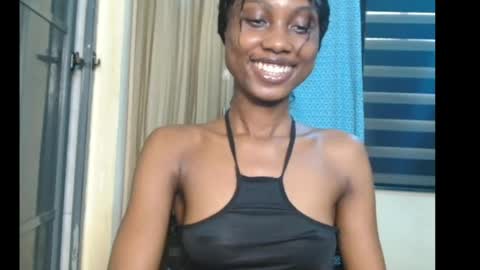 choco_petiteee online show from August 9, 8:26 am