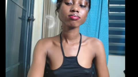 choco_petiteee online show from August 11, 7:43 am