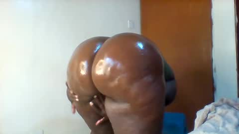 chocobabe002 online show from August 15, 6:06 am