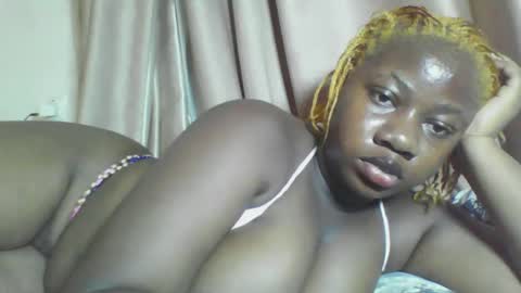 chocolateassgirl61 online show from March 25, 10:21 am