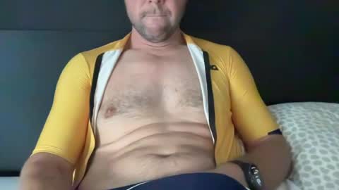 chris13abcd online show from August 15, 7:23 am