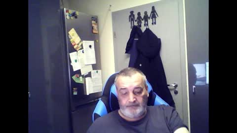Chris online show from June 7, 1:32 am